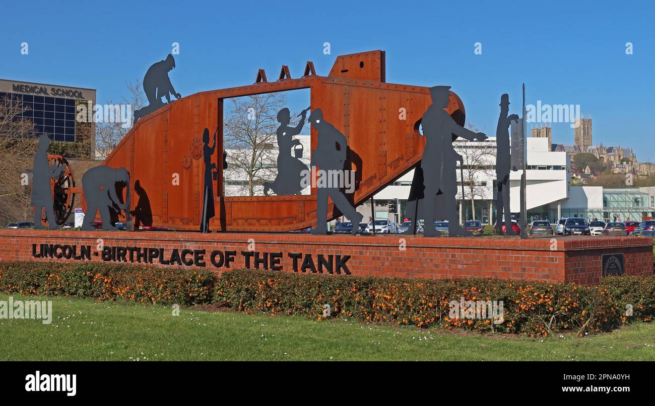 Foster & Co Lincoln Tank Memorial - Geburtsort des Panzers, 1915, Ropewalk, Brayford Way Kreisverkehr, Tritton Rd, Lincoln, England, Großbritannien, LN6 7FS Stockfoto