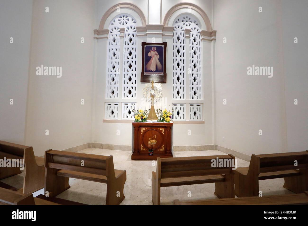 Kirche des Heiligen Herzens Jesu ( Nha Tho Tan Dinh ). Das Heilige Sakrament. Eucharistische Bewunderung. Ho-Chi-Minh-Stadt. Vietnam. Stockfoto