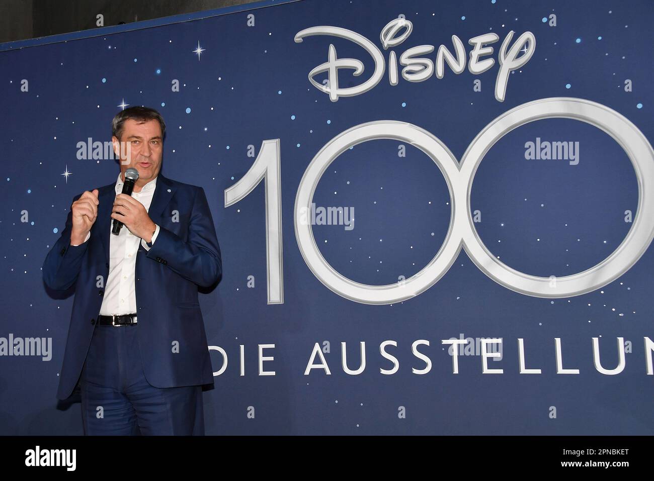 Markus Soeder beim Europameister von &amp;#39;Disney100: The Exhibition“ auf ...