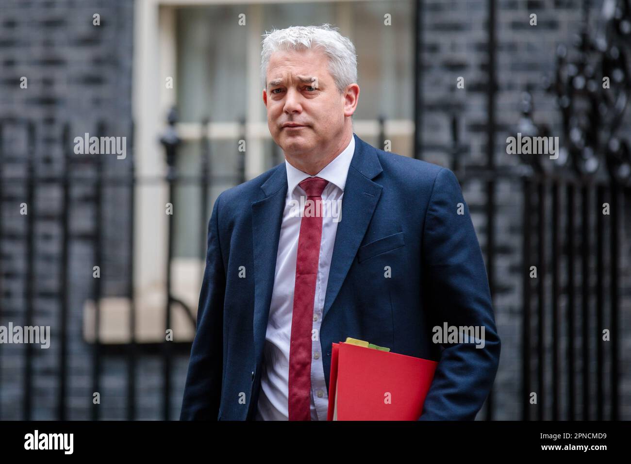 Downing Street, London, Großbritannien. 18. April 2023 Steve Barclay MP, Secretary of State for Health and Social Care, nimmt an der wöchentlichen Kabinettssitzung in der Downing Street 10 Teil. Foto: Amanda Rose/Alamy Live News Stockfoto