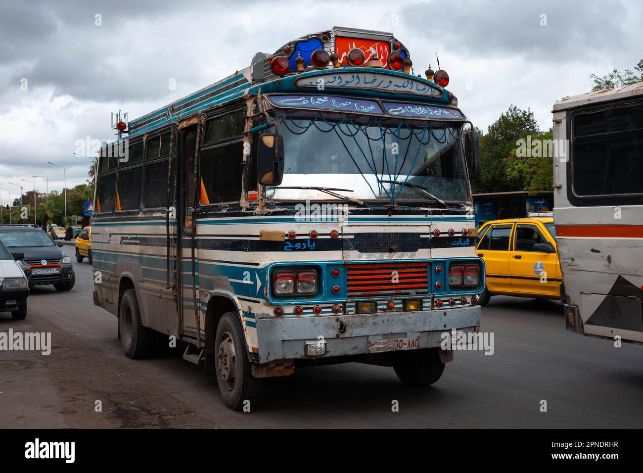 Damaskus, Syrien - Mai 2023: Alter Bus in Damaskus, Syrien Stockfoto