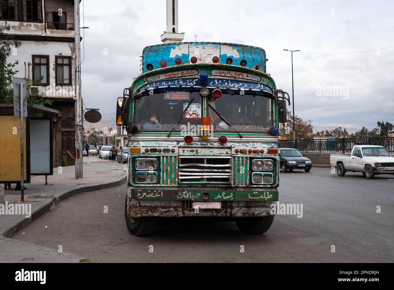 Damaskus, Syrien - Mai 2023: Alter Bus in Damaskus, Syrien Stockfoto