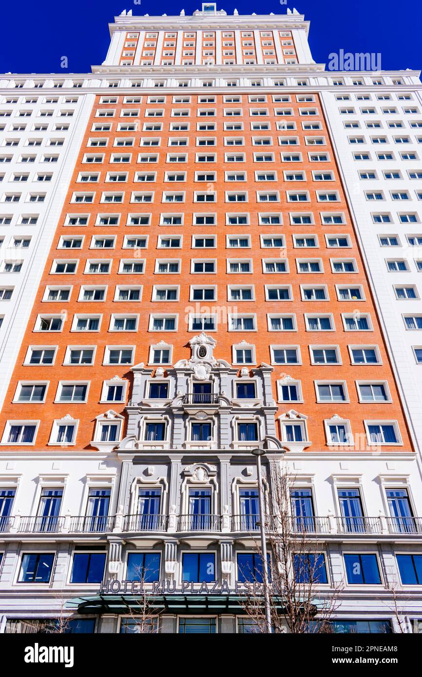 Das Hotel Riu Plaza España ist ein historischer Wolkenkratzer. Eröffnet im Jahr 1953 als Edificio España, Spain Building, eine gemischte Struktur mit einem Hotel, Stockfoto