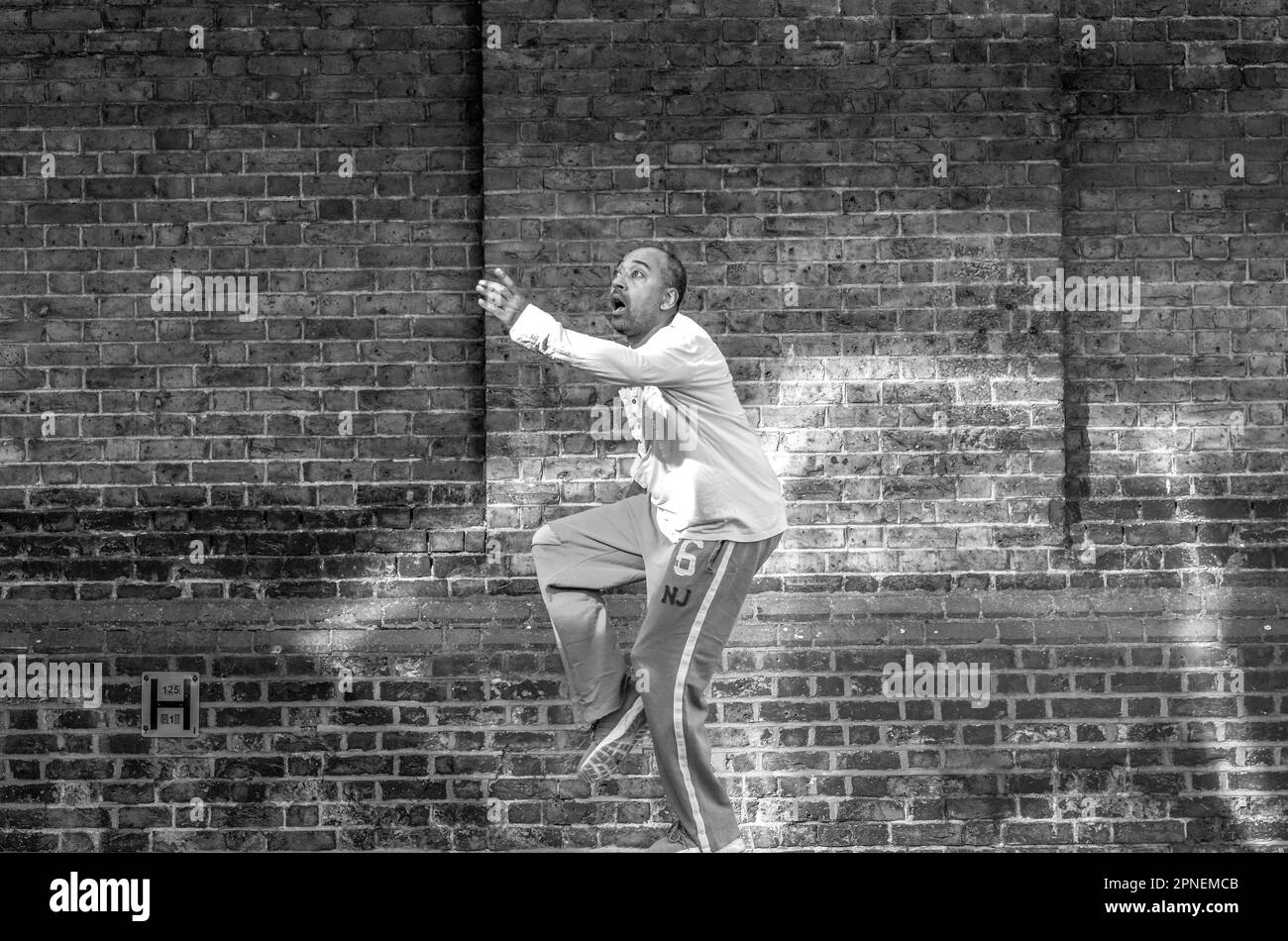 Anthony Ofoegbu ist Schauspieler und Schriftsteller. Dieses Porträt wurde vor seiner Produktion „Conundrum“ aufgenommen, die ausverkaufte Darbietungen im Young Vic hatte Stockfoto
