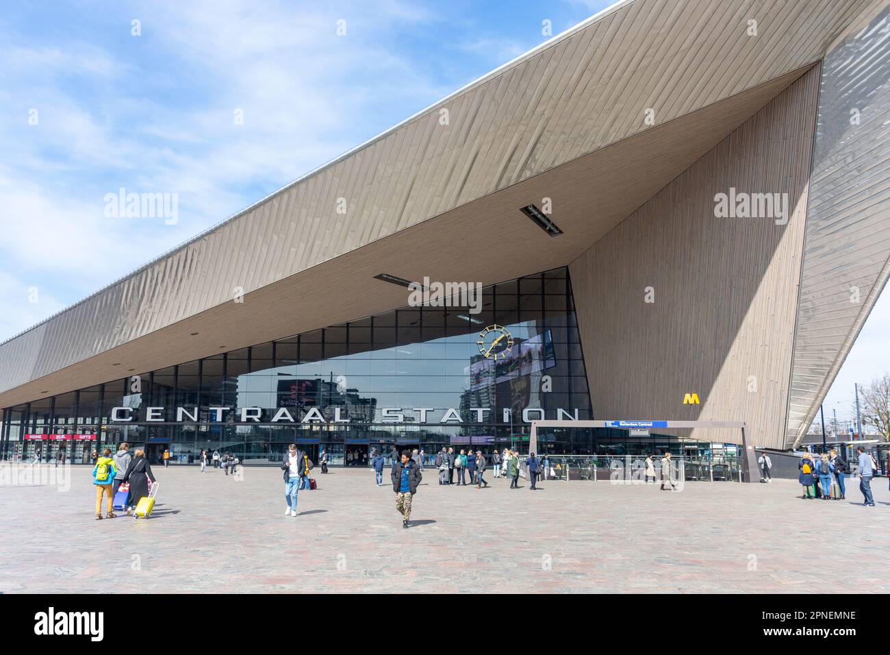 Rotterdam Centraal Station, Stationsplein, Rotterdam Centrum, Rotterdam, Provinz Südholland, Königreich der Niederlande Stockfoto