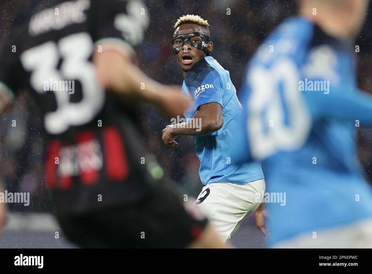 Neapel, Italien. 18. April 2023. Victor Osimhen von SSC Napoli während des Fußballspiels der Champions League zwischen SSC Napoli und AC Milan im Stadion Diego Armando Maradona in Neapel (Italien), April 18. 2023. Kredit: Insidefoto di andrea staccioli/Alamy Live News Stockfoto