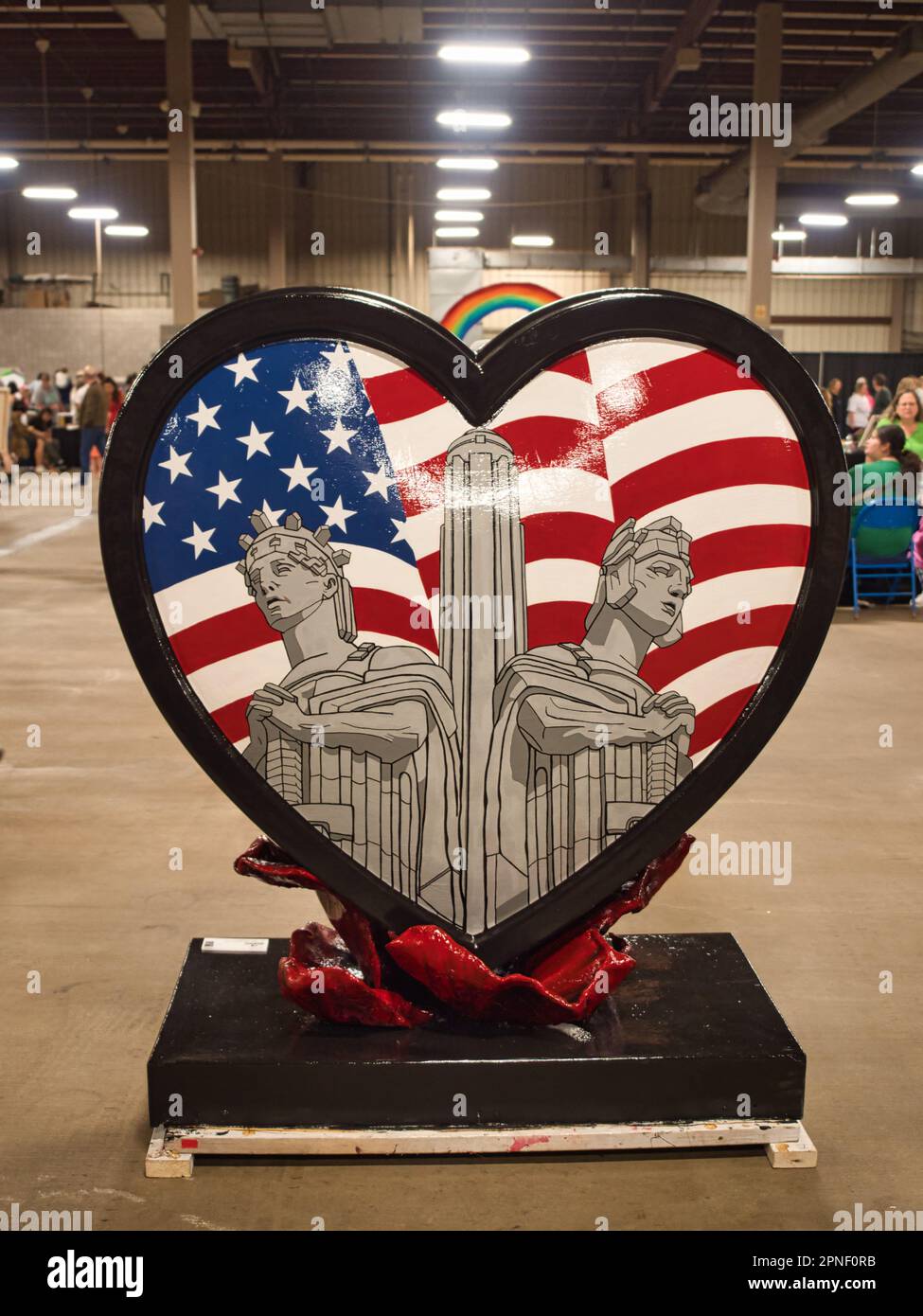 Kansas City, Missouri 15. April 2023 Parade of Hearts KC Enveiling