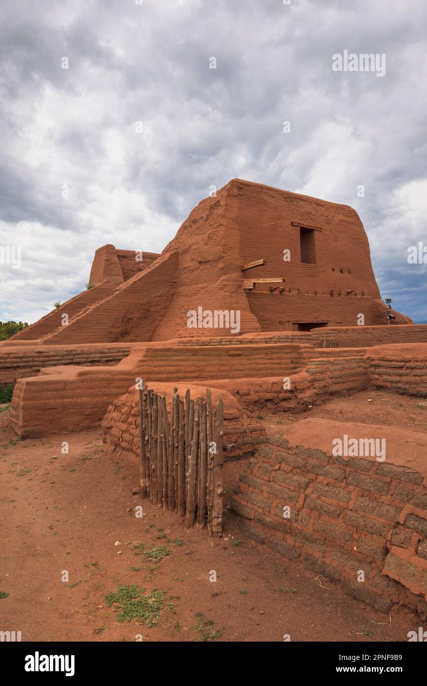 USA, New Mexico, Pecos, Old Ruin of Mission Church im National Historic Park Stockfoto