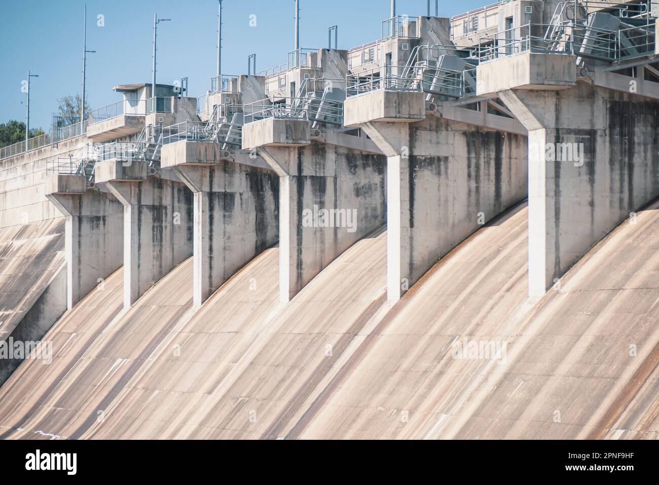 Australien, Queensland, Warwick, Blick auf den Wasserkraftdamm aus Beton Stockfoto