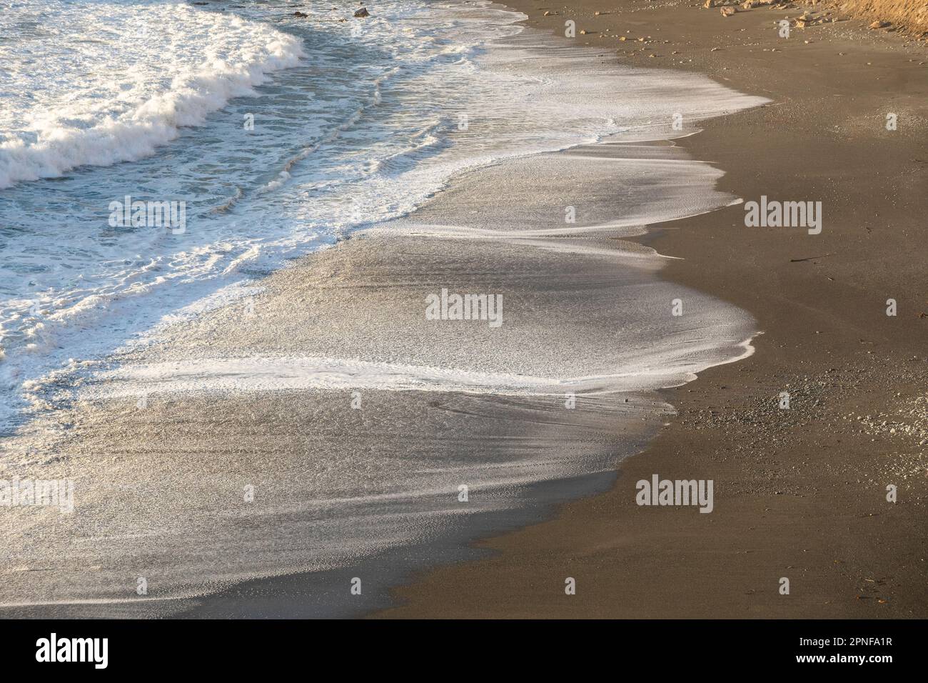 Wellen an der Küste von Big Sur Stockfoto