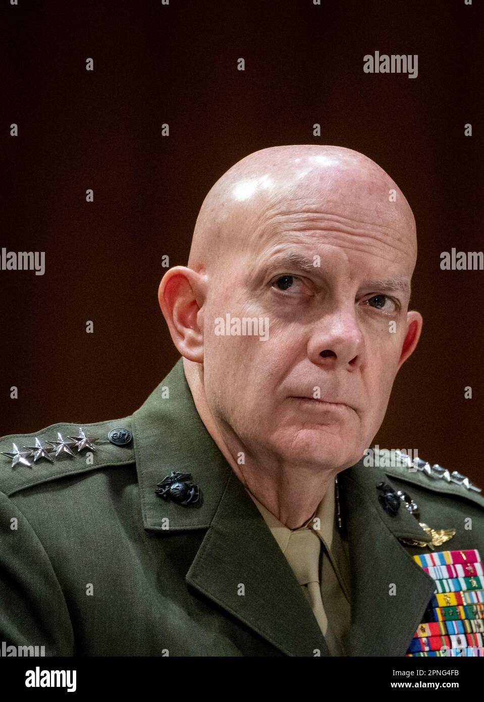 Washington, Usa. 18. April 2023. General David H. Berger, USMC, Befehlshaber des Marine Corps. Erscheint vor einer Anhörung des Senatsausschusses für bewaffnete Dienste, um die Haltung des Marineministeriums zu prüfen, in Überprüfung des Antrags auf Genehmigung der Verteidigung für das Geschäftsjahr 2024 und des Verteidigungsprogramms für die kommenden Jahre im Dirksen Senatsbürogebäude in Washington, DC, USA, Dienstag, 18. April, 2023. Foto: Rod Lamkey/CNP/ABACAPRESS.COM Kredit: Abaca Press/Alamy Live News Stockfoto