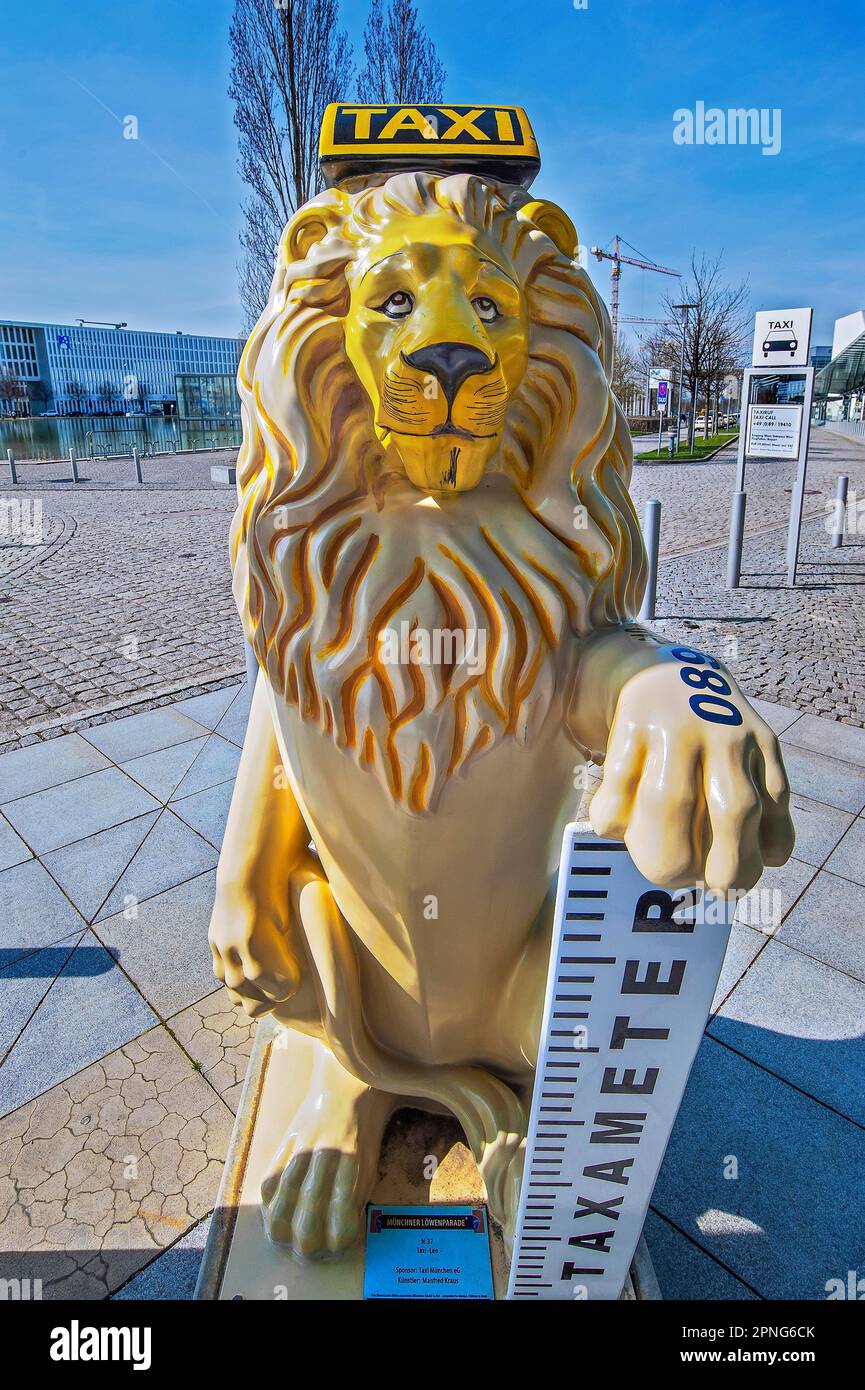Taxi Lion, Taxi Leo, vom Künstler Manfred Kraus, Lion Parade, Neue Messe München, Bayern, Deutschland Stockfoto