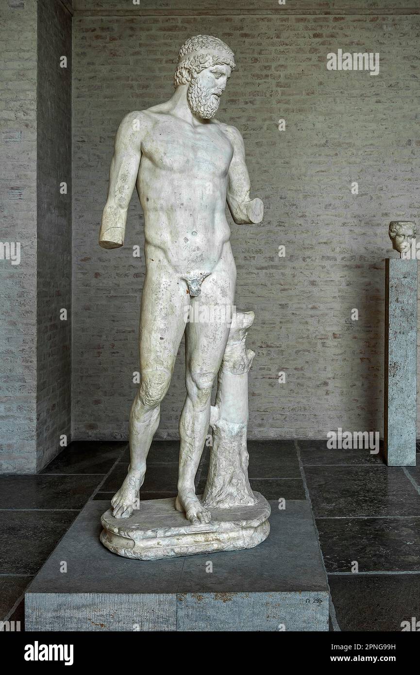 Statue eines gottes oder Helden, römische Kopie, Glyptothek, München, Bayern, Deutschland Stockfoto