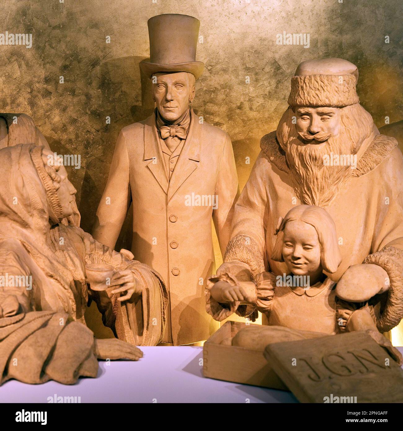 Historische Menschengrössen mit Johann Georg Niederegger in Marzipan, Niederegger Marzipan Museum, Lübeck, Schleswig-Holstein Stockfoto