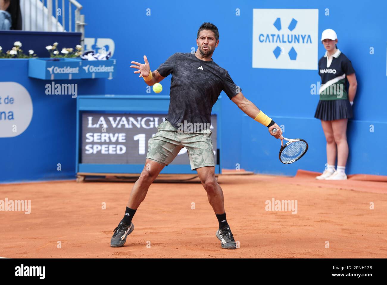 BARCELONA, SPANIEN - 18. APRIL: Fernando Verdasco aus Spanien während des 70. Trofeo Conde de Godo Day 2-Spiels gegen Francesco Passaro und Fernando Verdasco im Real Club de Tenis Barcelona am 18. April 2023 in Barcelona, Spanien Stockfoto