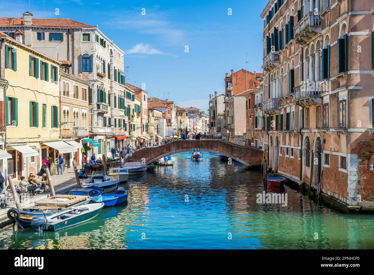 Malerischer Wasserkanal, Cannaregio, Venedig, Venetien, Italien Stockfoto