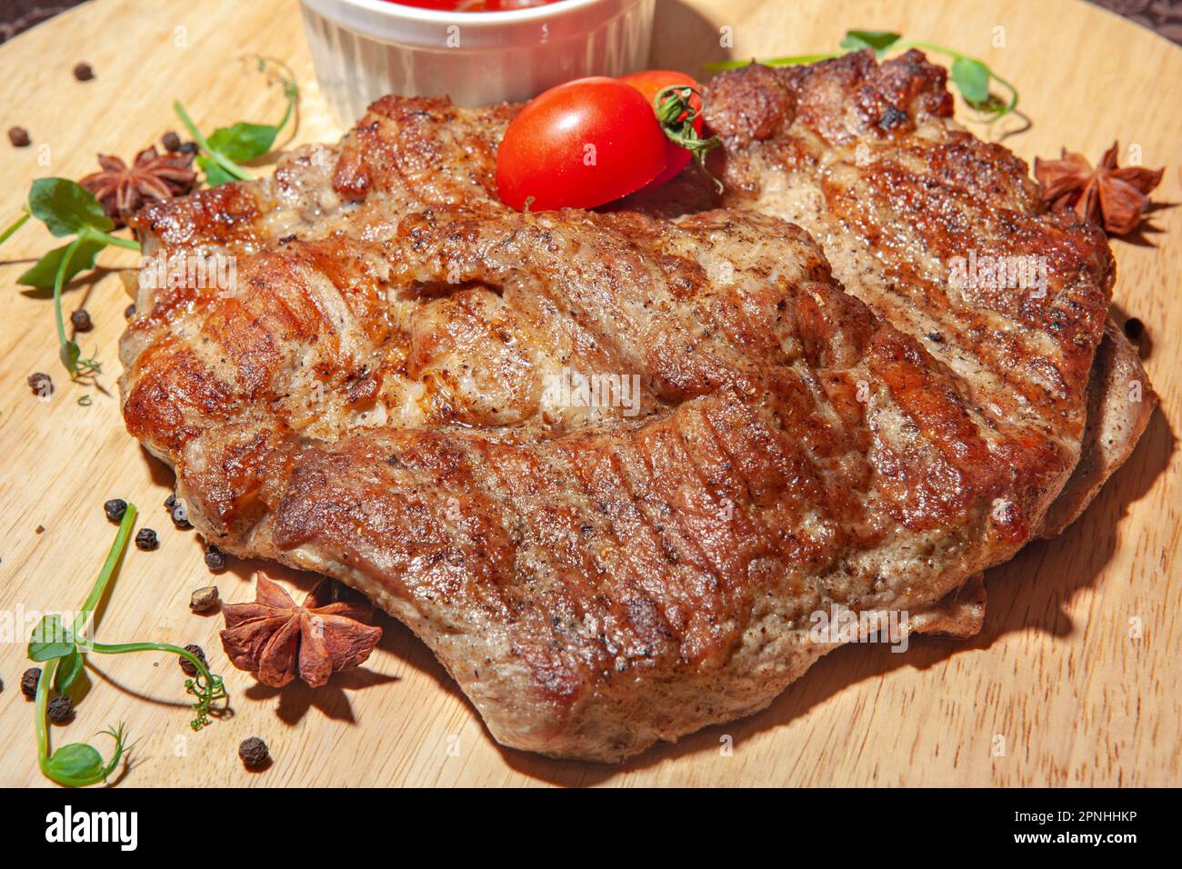Ein großes Stück Fleisch, Restaurant, Koch Stockfoto