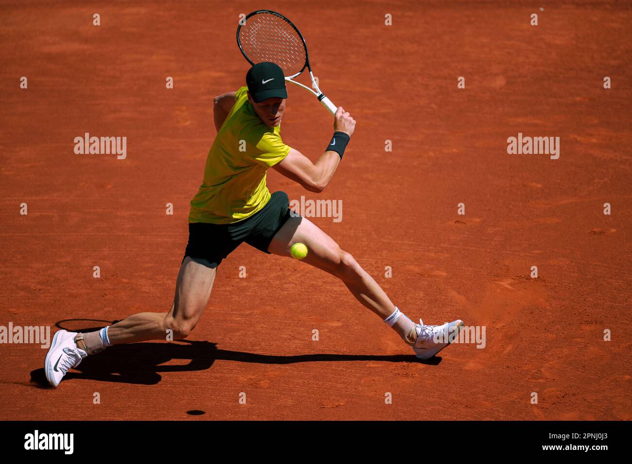 Barcelona, Spanien, 19. April 2023. Sabadell Open Banc - 70 Conde de Godó Trophäe. Spiel zwischen Diego Schwartzman (ARG) und Jannik Sünner (ITA). Kredit: JG/Alamy Live News Stockfoto