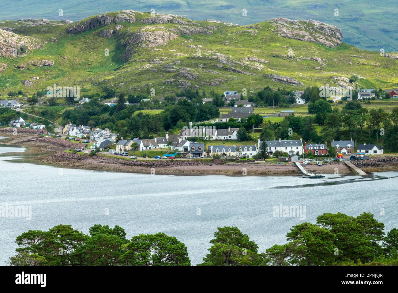 Blick auf den see und das Dorf Shieldaig in North West Highlands, Schottland, Großbritannien Stockfoto