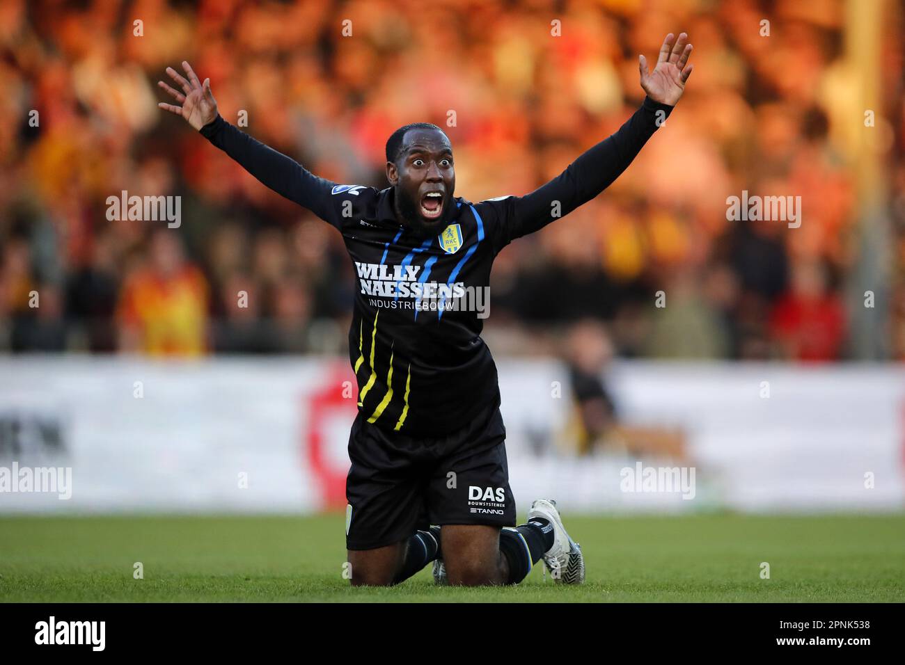 DEVENTER - Vurnon Anita von RKC Waalwijk während des niederländischen Premier-League-Spiels zwischen Go ahead Eagles und RKC Waalwijk in De Adelaarshorst am 19. April 2023 in Deventer, Niederlande. ANP BART STOUTJESDYK Stockfoto