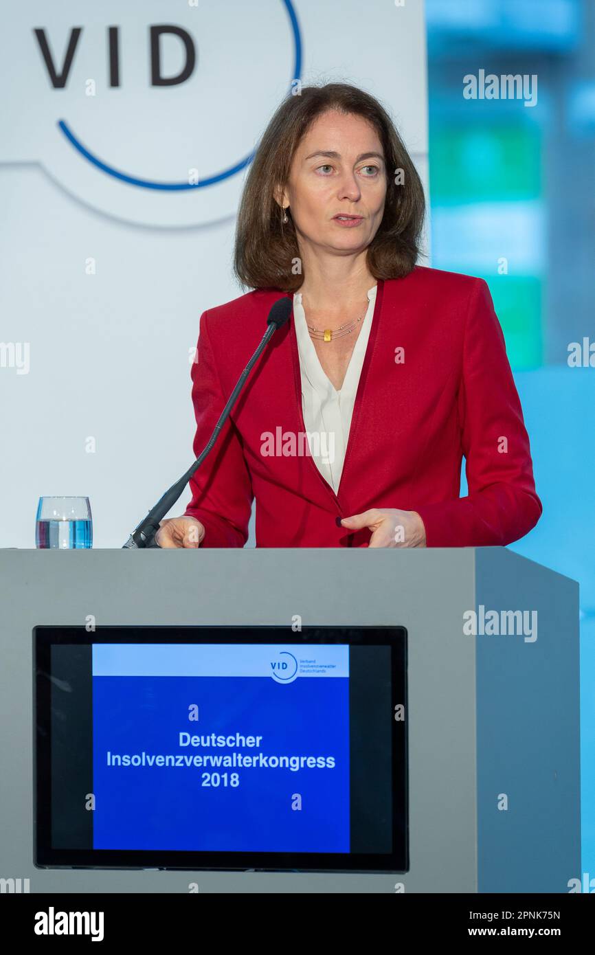 Begrüßung durch die Bundesministerin für Justiz und Verbraucherschutz Dr. Katarina Barley auf dem Deutschen Kongress der Insolvenzverwalter in Berlin. Stockfoto