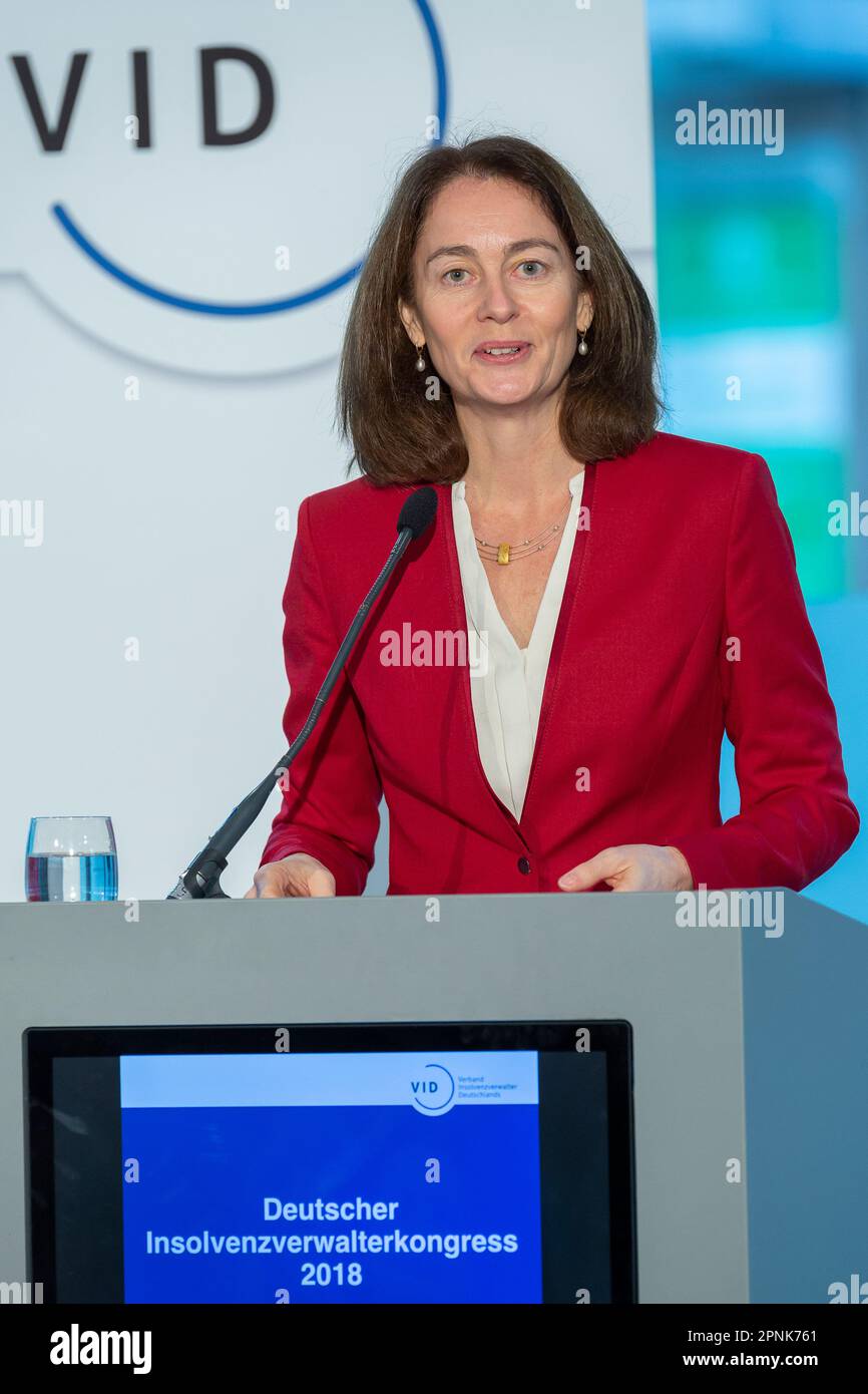 Begrüßung durch die Bundesministerin für Justiz und Verbraucherschutz Dr. Katarina Barley auf dem Deutschen Kongress der Insolvenzverwalter in Berlin. Stockfoto
