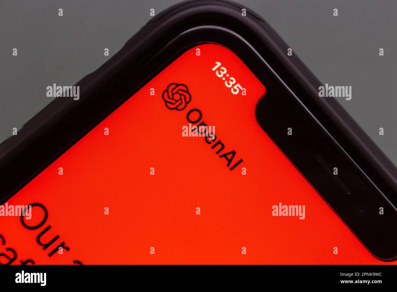Das OpenAI-Logo, das auf seiner Website auf einem iPhone-Bildschirm zu sehen ist. OpenAI ist ein US-Forschungslabor für künstliche Intelligenz (KI) Stockfoto