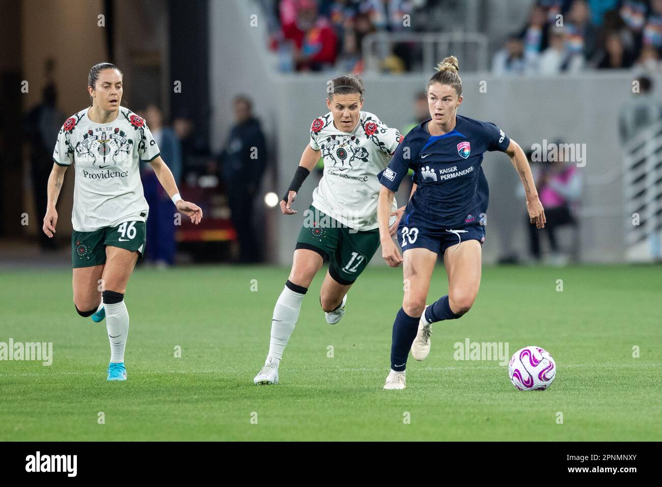 San Diego, USA. 19. April 2023. San Diego, Kalifornien, 19. April Christen Westphal (20 San Diego Wave FC) in Aktion während des National Women's Soccer League Cup Challenge Spiels zwischen dem San Diego Wave FC und dem Portland Thorns FC im Snapdragon Stadium in San Diego, Kalifornien, USA (Xavier Hernandez/SPP) Guthaben: SPP Sport Press Photo. Alamy Live News Stockfoto