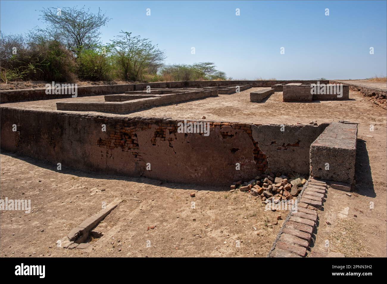 Lothal war eine der südlichsten Stätten der antiken Zivilisation im Indus-Tal, die sich in der Bhal-Region des indischen Bundesstaates Gujarat, Indien, befindet. Stockfoto