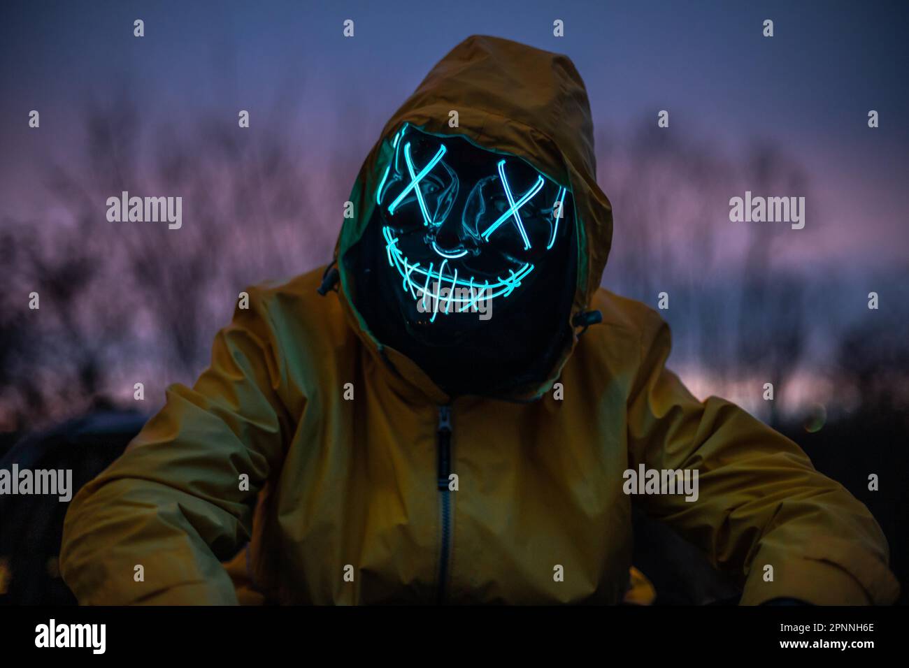 Purge Mask, man with LED Mask, Frankfurt am Main, Hessen, Deutschland Stockfoto