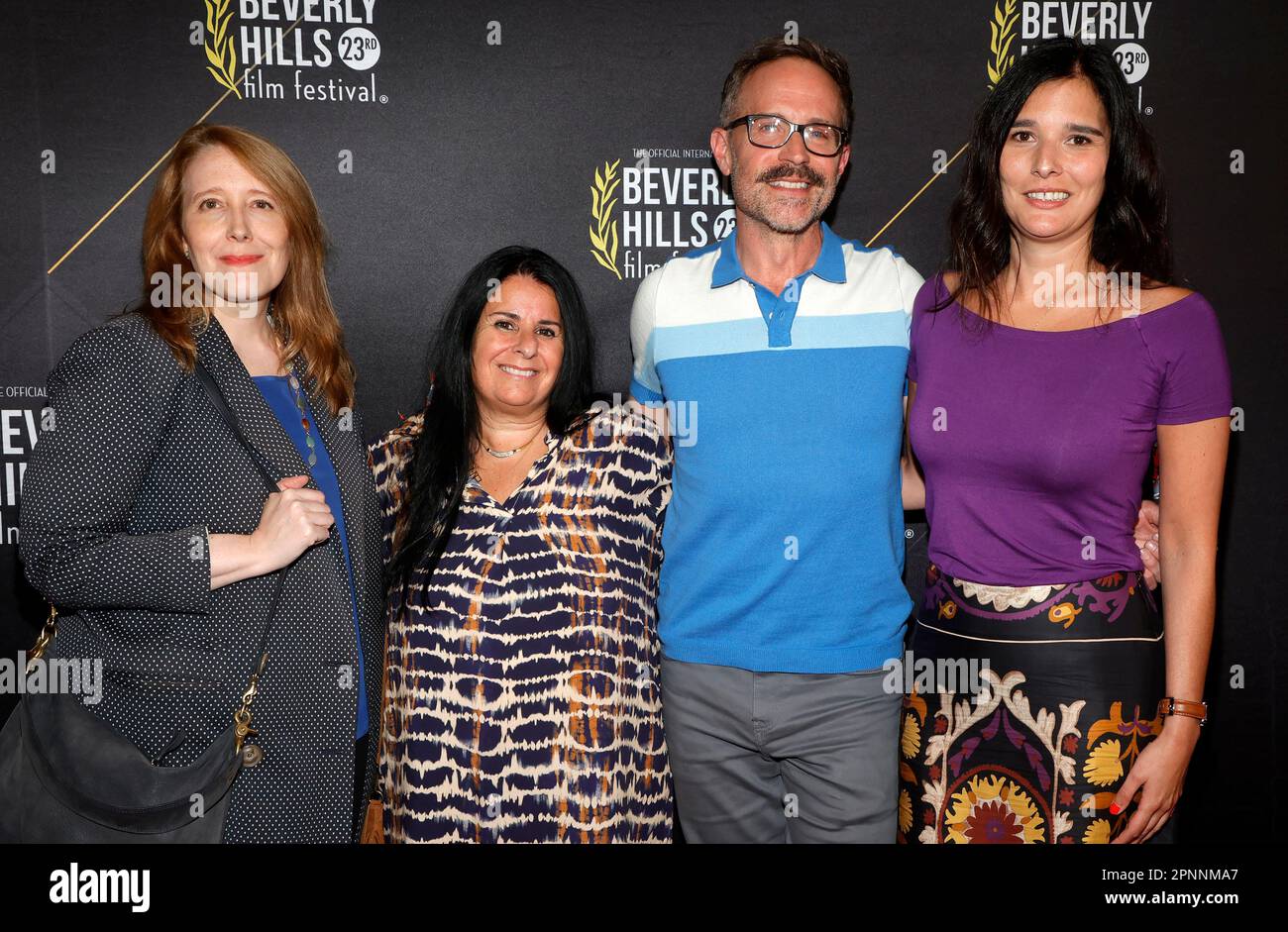 19 April 2023 Hollywood, Kalifornien - Clara Kuperberg, Martine Melloul, Tony Maietta, Julia Kuperberg. Eröffnungsnacht des Beverly Hills Film Festivals 2023 in den TCL Chinese 6 Theatres in Hollywood. (Kreditbild: © FS/AdMedia via ZUMA Press Wire) NUR REDAKTIONELLE VERWENDUNG! Nicht für den kommerziellen GEBRAUCH! Stockfoto