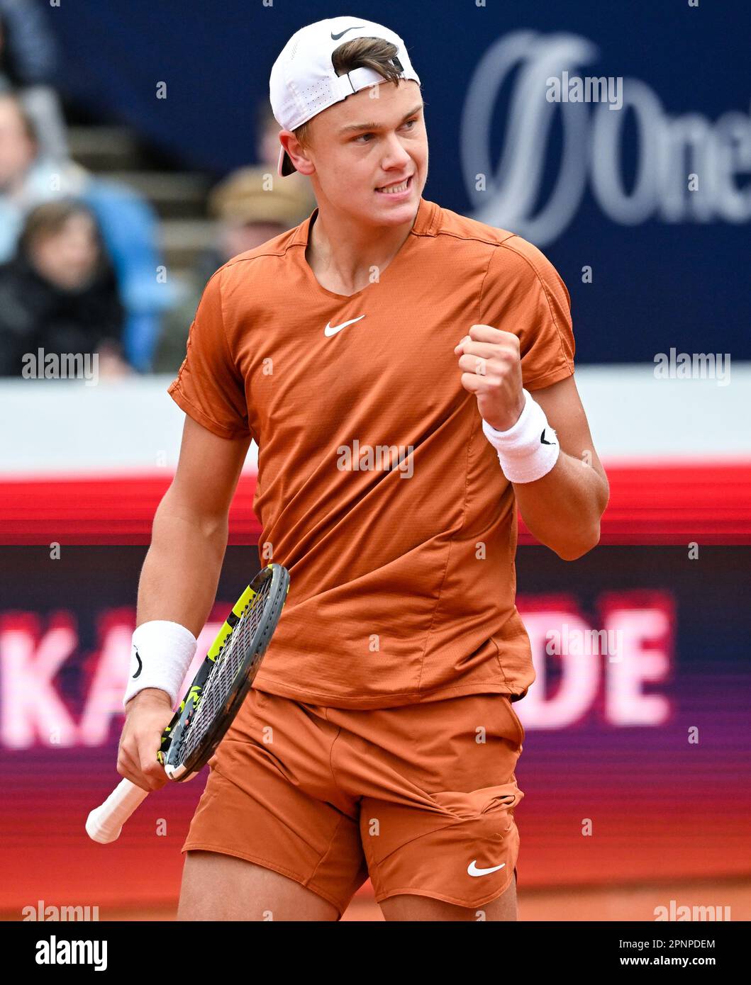 München, Deutschland. 20. April 2023. Tennis ATP-Tour - München, Singles, Herren. Rune (Dänemark) - Hanfmann (Deutschland)