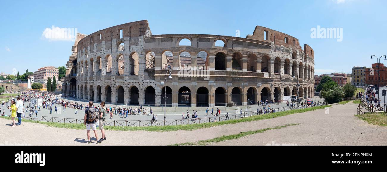 Panorama des römischen kolosseums Stockfoto
