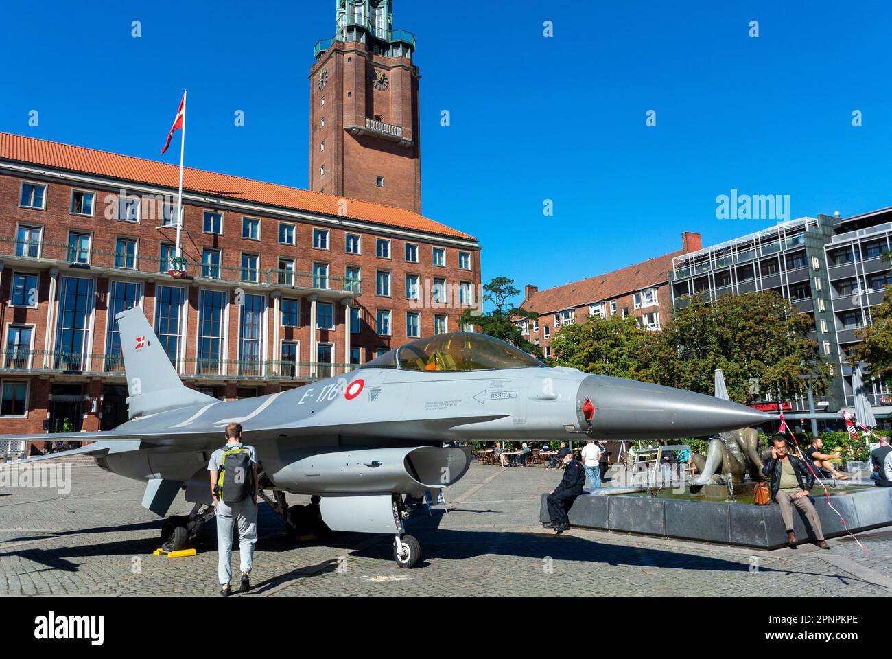 Kopenhagen, Dänemark, F-16 Fighter Jet, ausgestellt auf dem Stadtplatz, Stadtzentrum Stockfoto