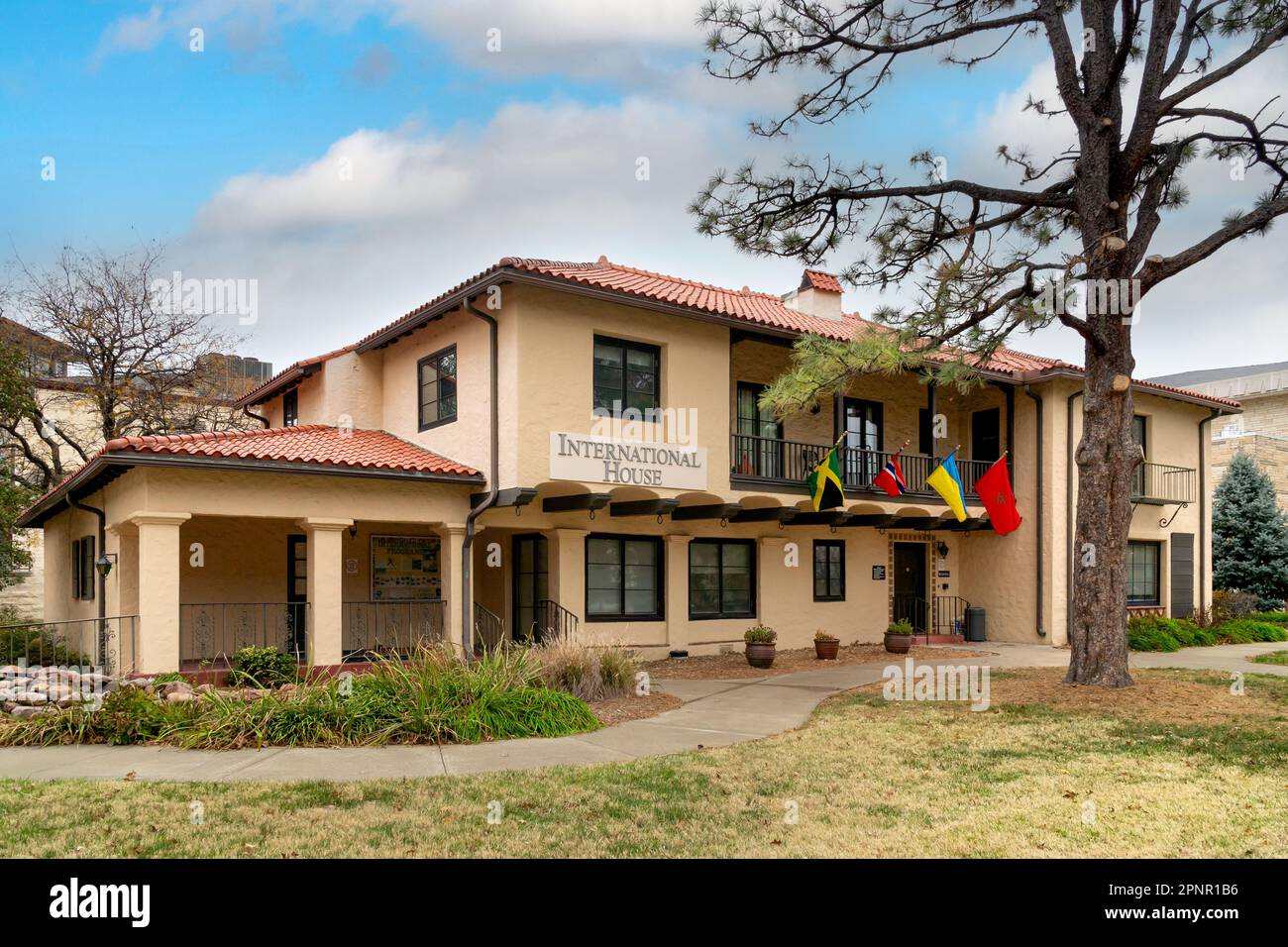 TOPEKA, KS, USA – 3. NOVEMBER 2022: International House auf dem Campus der Washburn University. Stockfoto