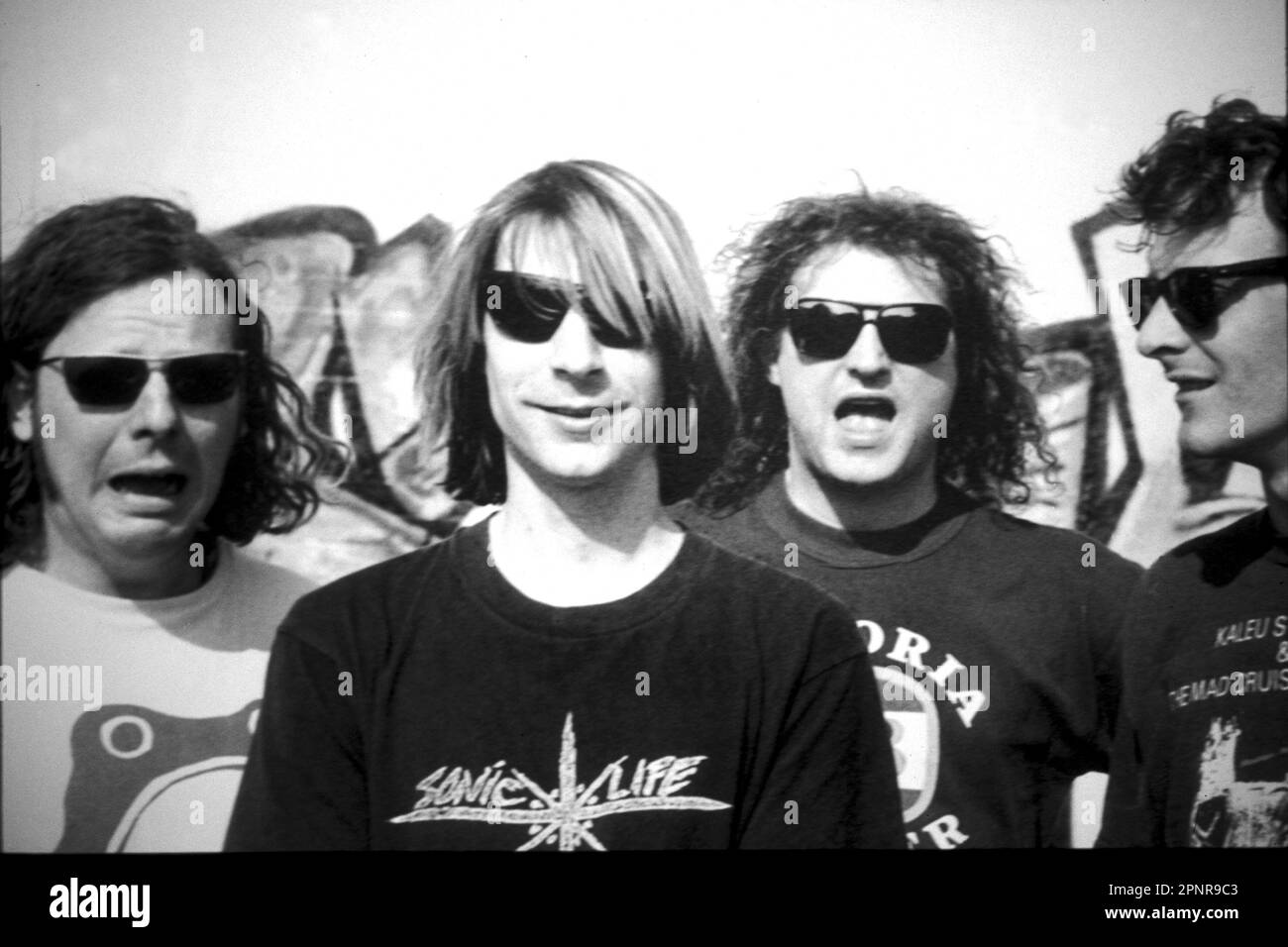 Mudhoney, von links nach rechts: Dan Peters; Mark Arm; Matt Lukin; Steve Turner. Schießerei in Rom, Italien, 1992 vor der Show im Palladium Stockfoto