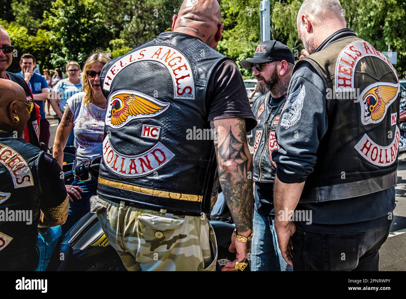 Hells Angels treffen sich an der Tankstelle, West Sussex Stockfoto