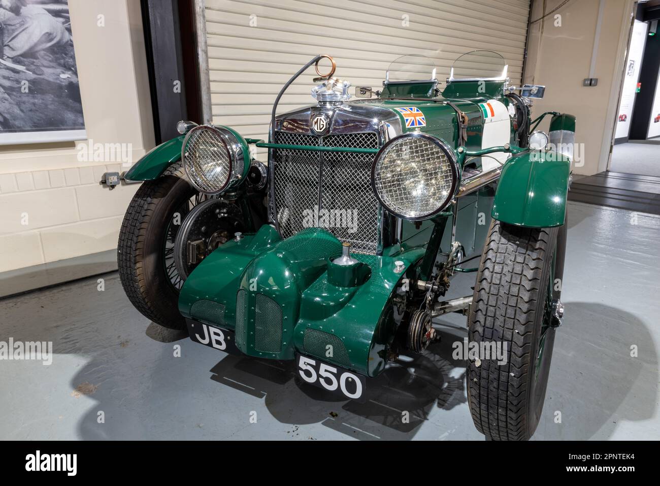 Sparkford.Somerset.United Kingdom.März 26. 2023.Im Haynes Motor Museum in Somerset wird Ein 1930er MG K-Sportwagen aus Mille Miglia ausgestellt Stockfoto