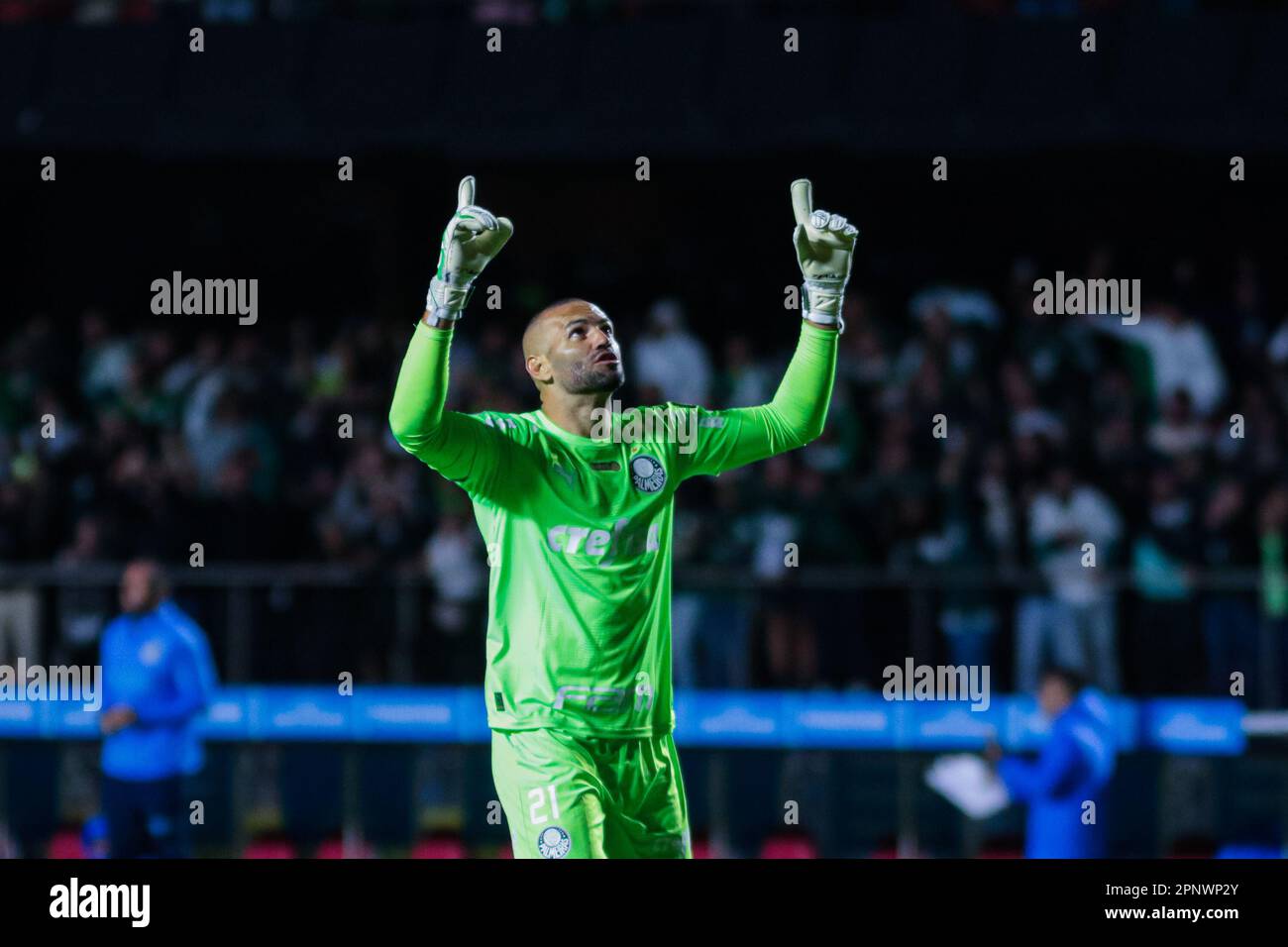 São PAULO, SP - 20.04.2023: PALMEIRAS X CERRO PORTENO - Weverton im Spiel zwischen Palmeiras X Cerro Porteño, gültig für die 2. Runde der Gruppe C der Copa Libertadores, die am Donnerstag, den 210. April 2023, in Estádio do Morumbi stattfindet. (Foto: Van Campos/Fotoarena) Stockfoto