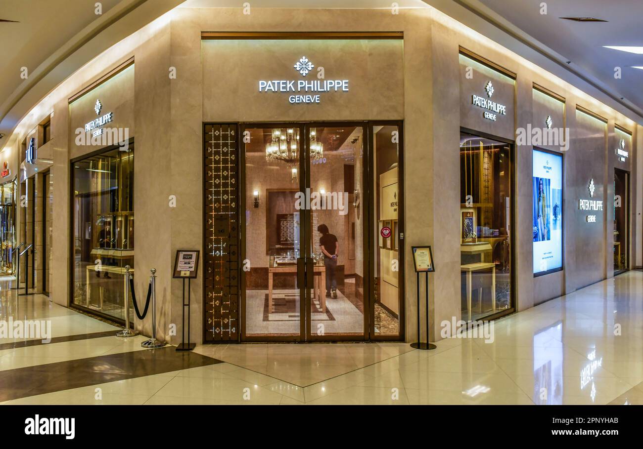 BANGKOK, THAILAND - 12. April 2022:Patek Philippe Storefront in Siam paragon. Patek Philippe ist eine Schweizer Luxusuhr Stockfoto
