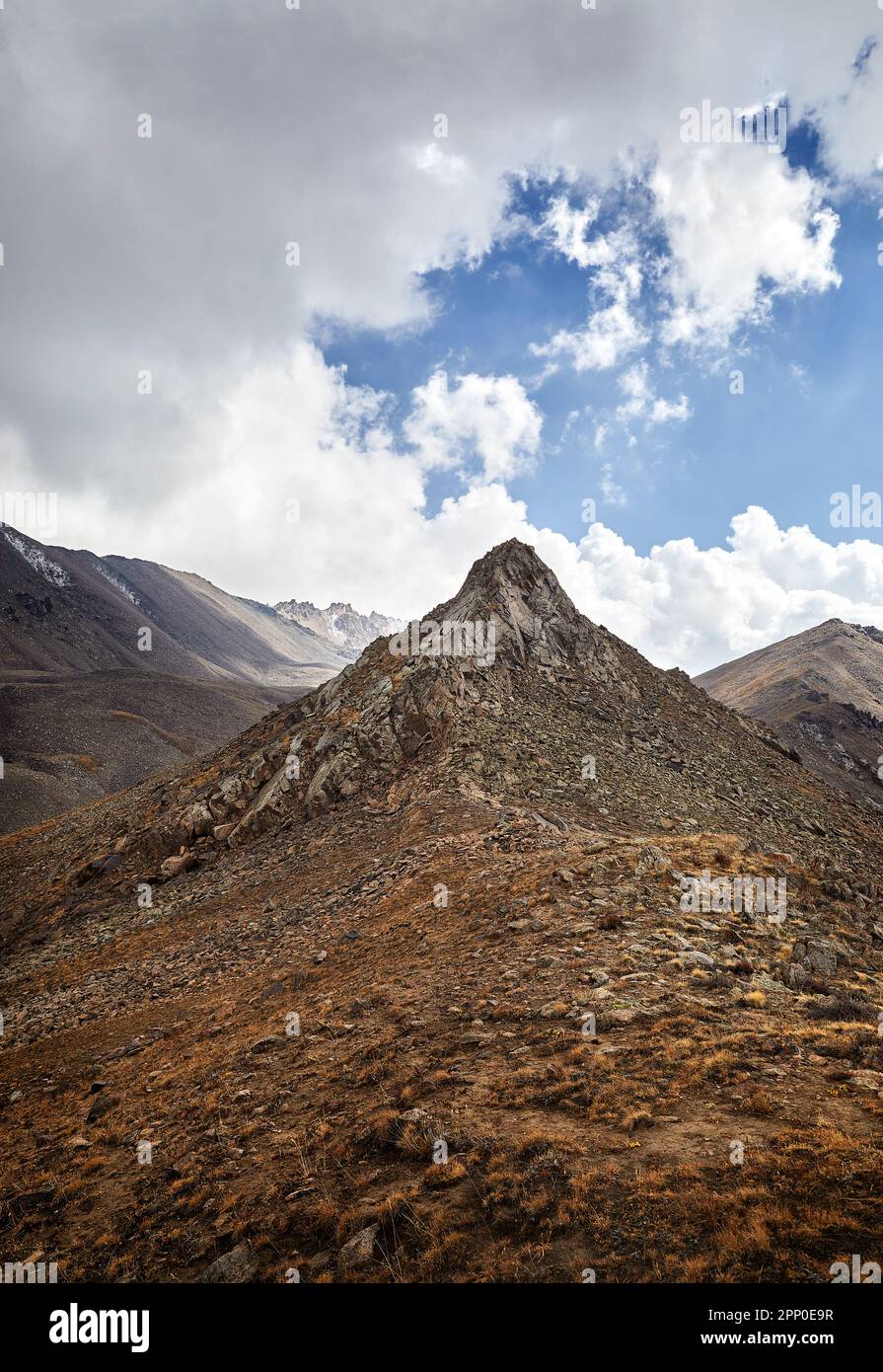 Bergfelslandschaft im Tien-Shan-Gebirge in Almaty Kasachstan Stockfoto