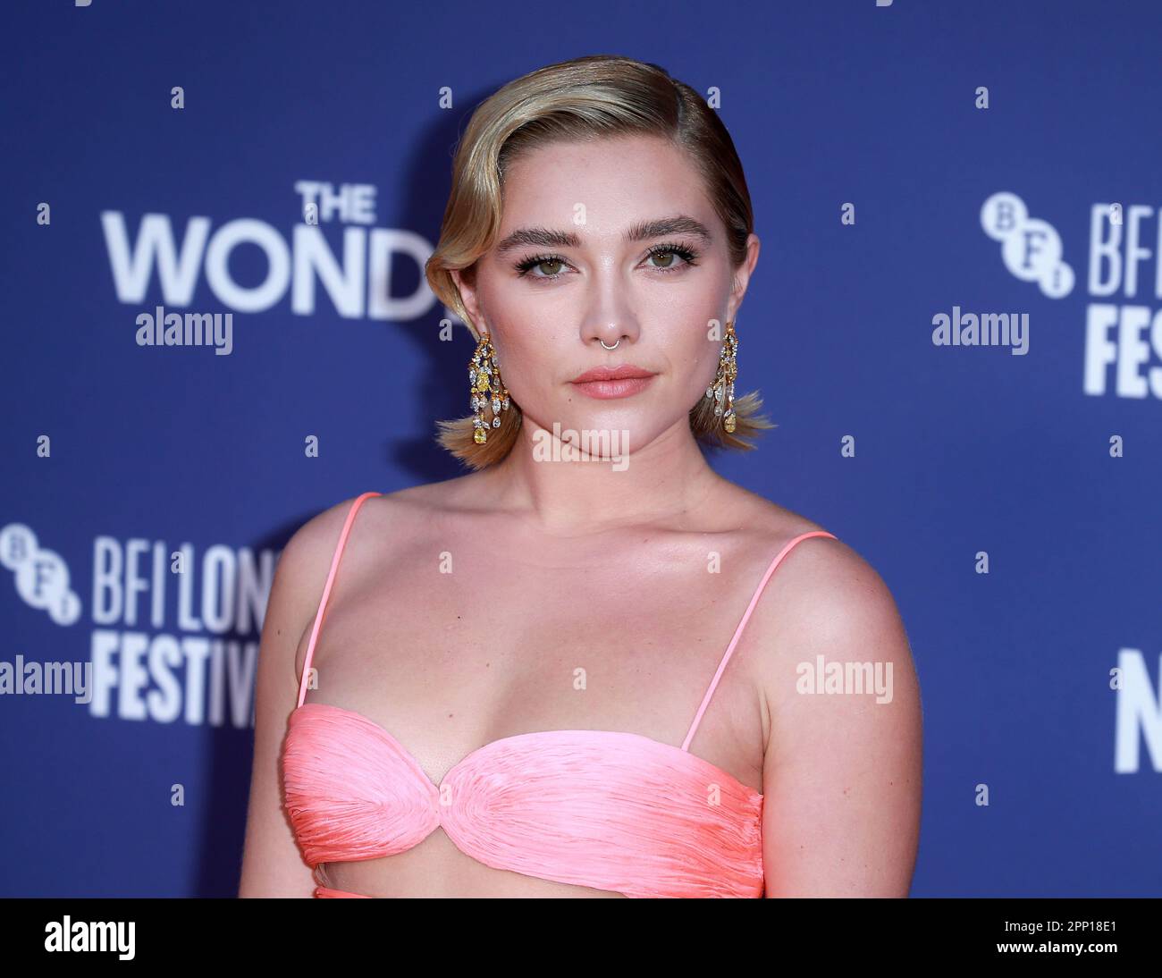 Florence Pugh besucht die britische Premiere „The Wonder“ während des BFI London Film Festivals 66. in der Royal Festival Hall in London. Stockfoto