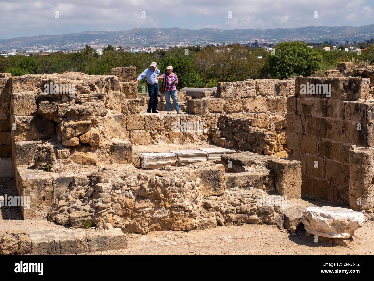 Burgruinen von Saranda Kolones, archäologische Stätte in Pafos, Paphos, Zypern Stockfoto