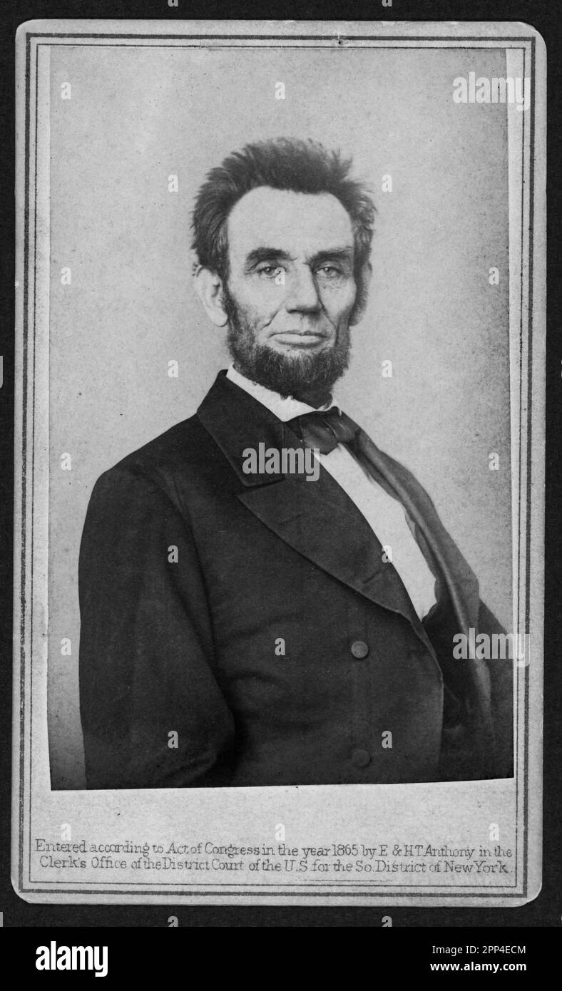 Der kurze Haarschnitt wurde vielleicht von Lincolns Friseur vorgeschlagen, um Clark Mills die Einnahme seiner Lebensmaske zu erleichtern. Lincoln wusste aus Erfahrung wie Stockfoto