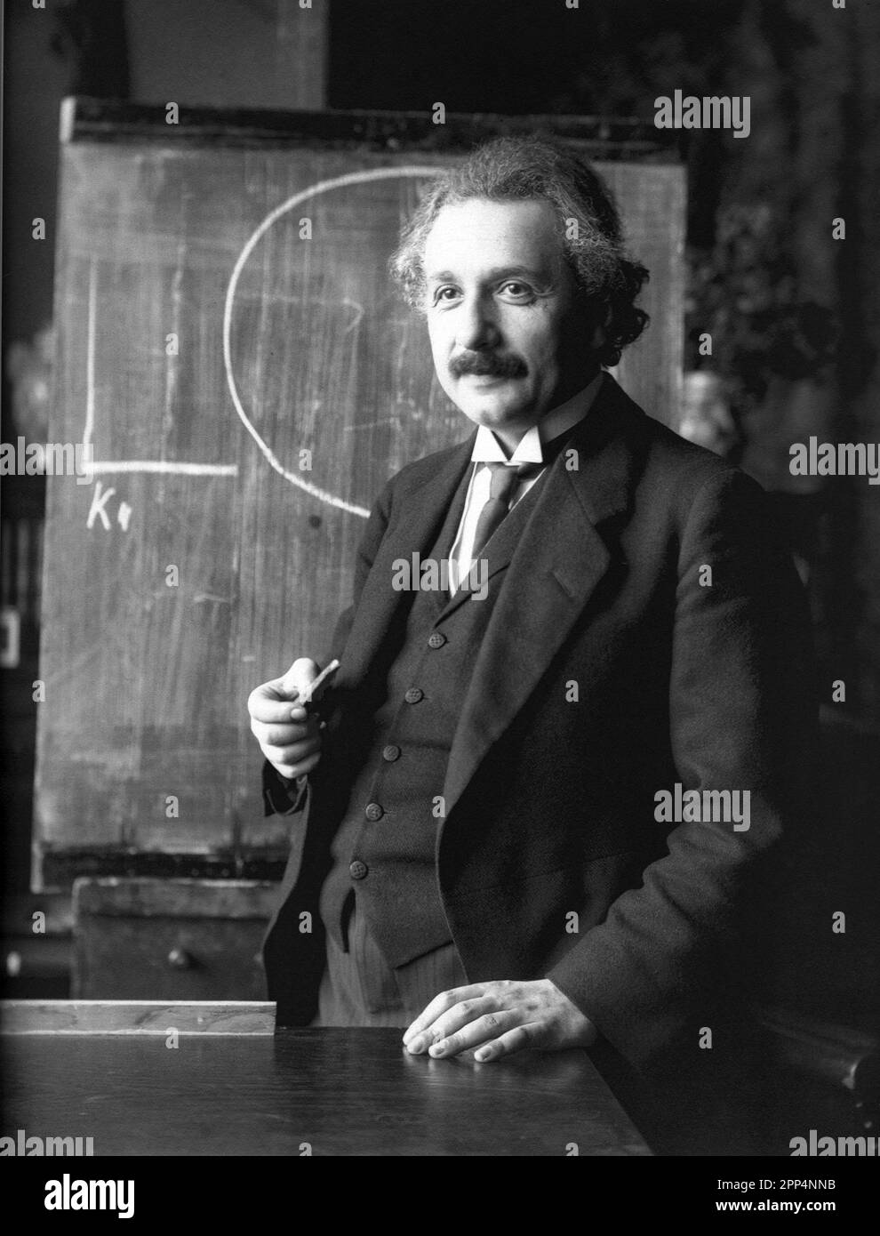 Albert Einstein während einer Vorlesung in Wien 1921 Stockfoto