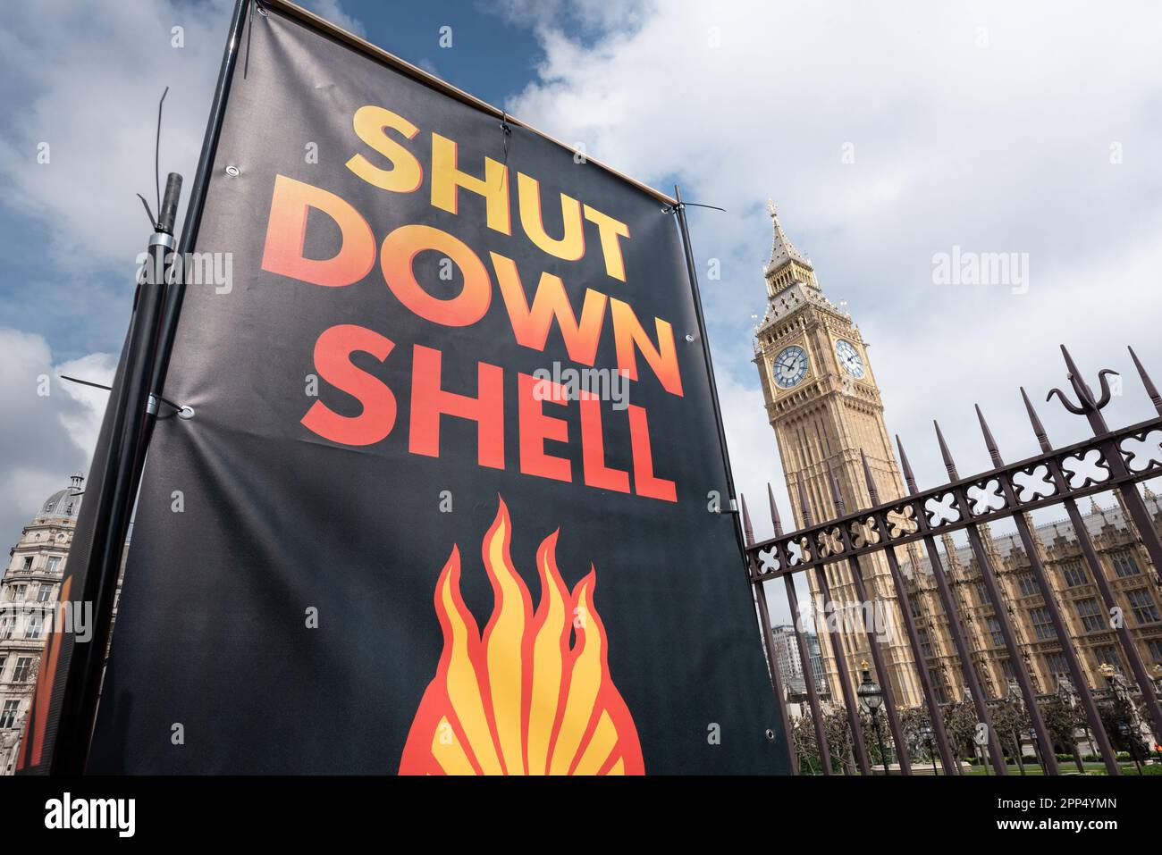 London, Großbritannien. 21. April 2023. Tag 1 der vier Tage der Klimaproteste, initiiert durch die Extinction Rebellion und unterstützt von mehr als 200 Organisationen, Inc Stockfoto