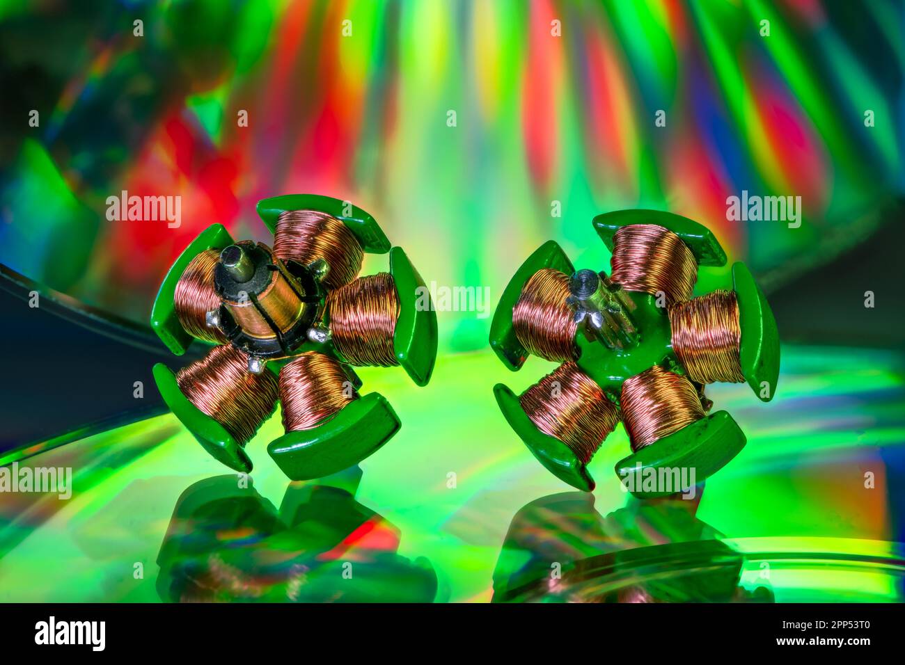 Makro einer alten Induktivität eines Elektromotors Stockfoto