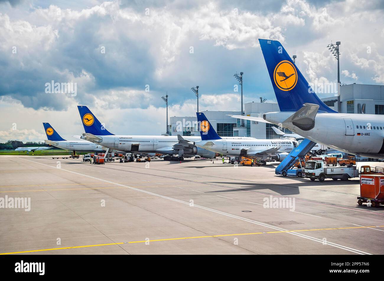 Lufthansa Aircraft am Franz Josef Strauss Airport, München, Bayern, Deutschland Stockfoto