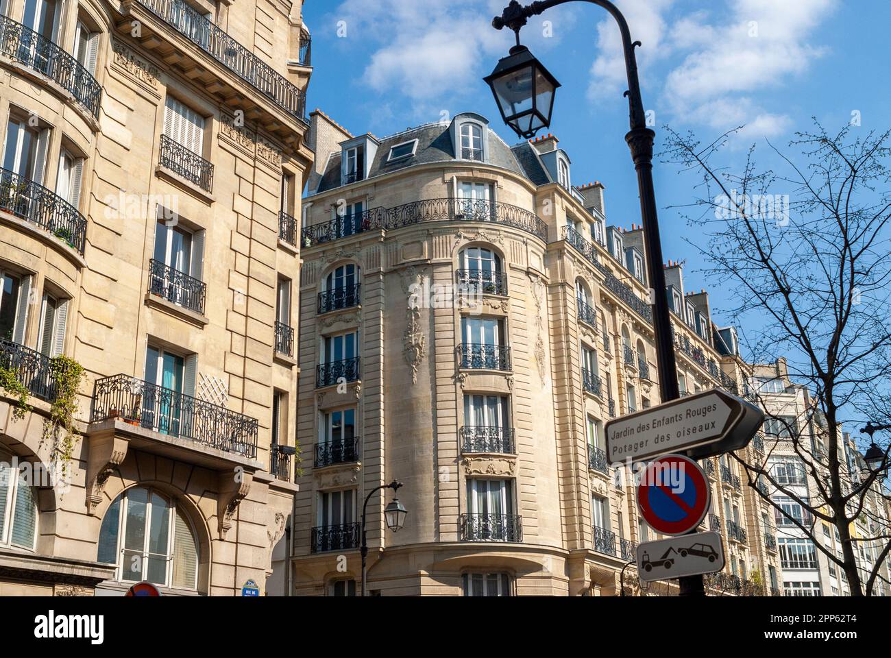 Paris, Frankreich, Detail, französische Wohngebäude an der Straße Stockfoto