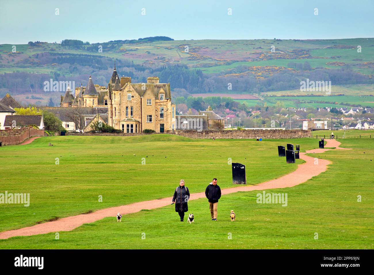 Ayr, Scotland, UK 22. , April 2023. Wetter in Großbritannien: Der sonnige Strand von Ayr begann in der Sommersaison. Credit Gerard Ferry/Alamy Live News Stockfoto